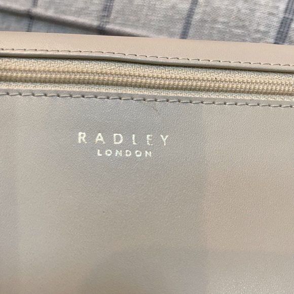 Radley London beige wallet - Picture 3 of 14